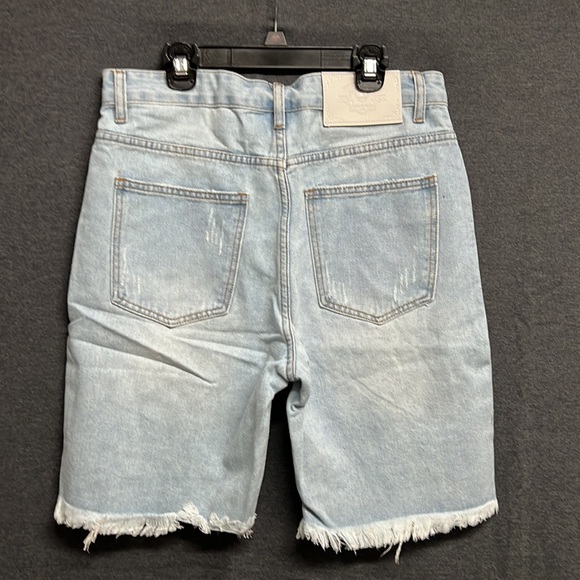 NIB - SHEIN Men Cotton Ripped Frayed Raw Hem Bermuda Denim Shorts - Small - Picture 6 of 12